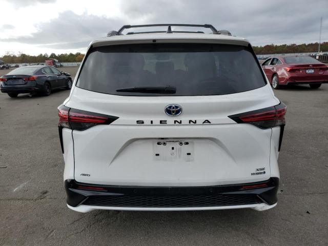  TOYOTA SIENNA 2022 Білий