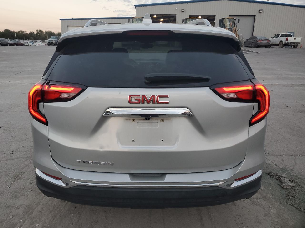 3GKALPEV6KL303061 2019 GMC Terrain Slt