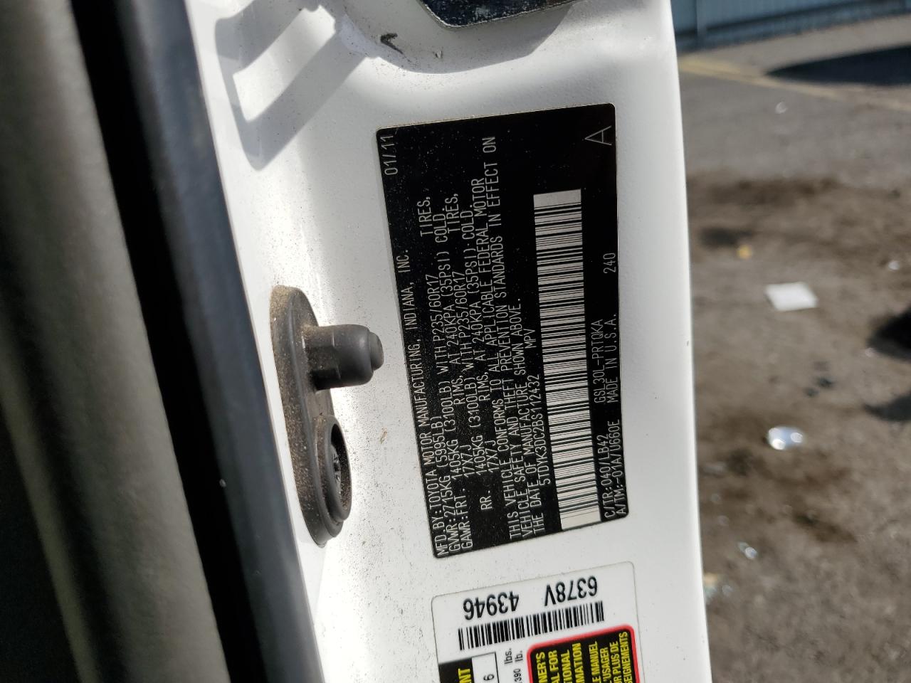 2011 Toyota Sienna - Image 13