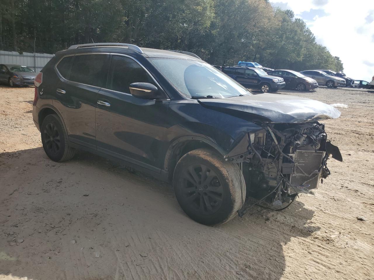 2015 Nissan Rogue - Image 4