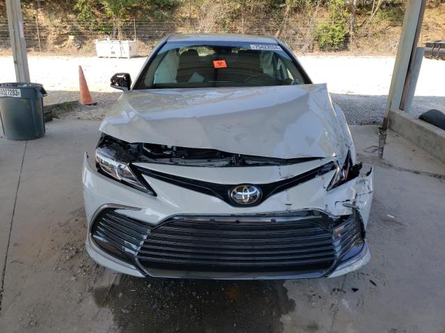  TOYOTA CAMRY 2023 Белы