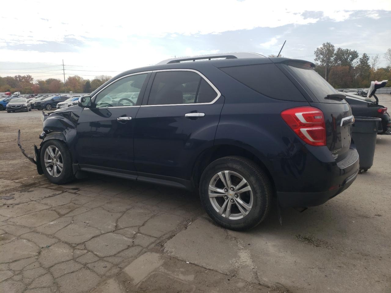 2017 Chevrolet Equinox - Image 2