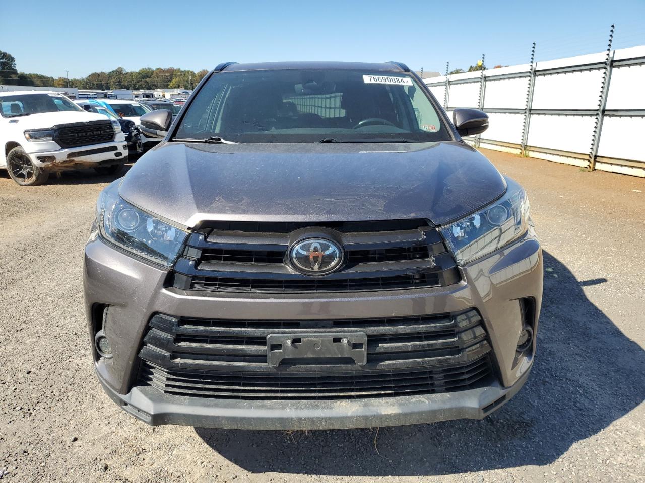 2019 Toyota Highlander Se VIN: 5TDJZRFH2KS952686 Lot: 76690084