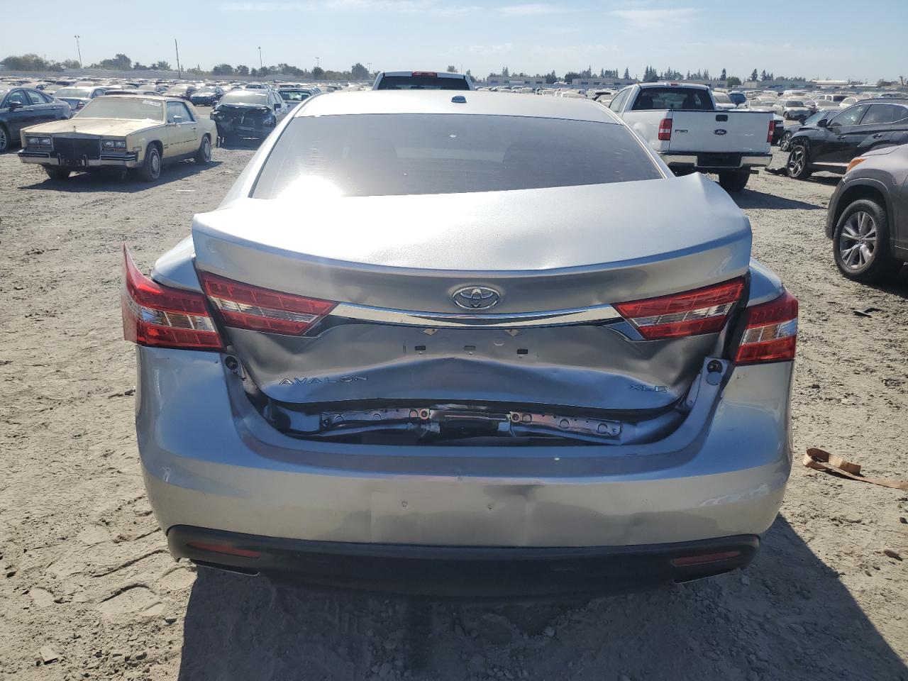 2015 Toyota Avalon - Image 6