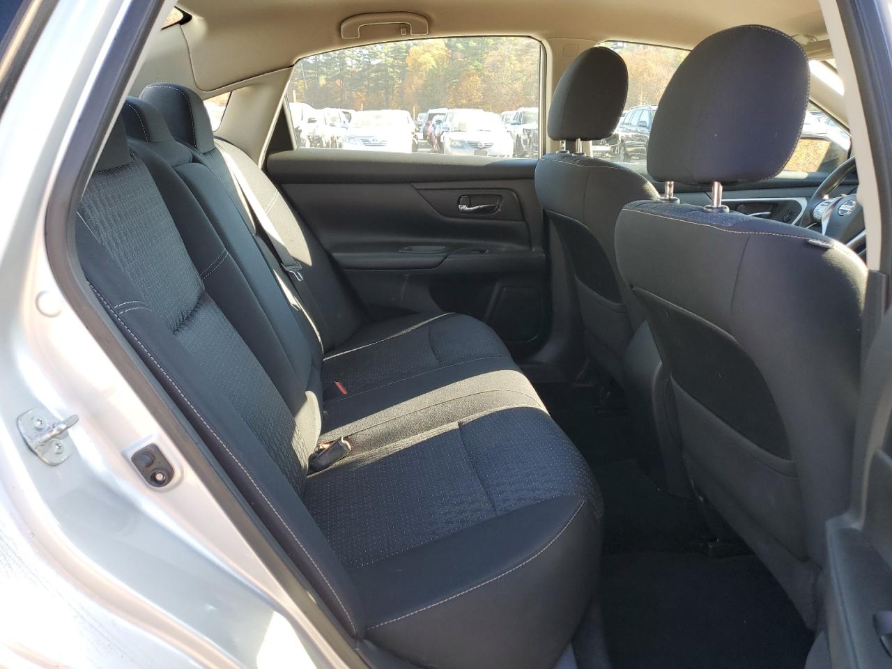 2016 Nissan Altima - Image 10