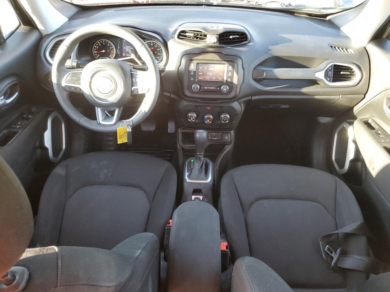 2020 Jeep Renegade - Image 8