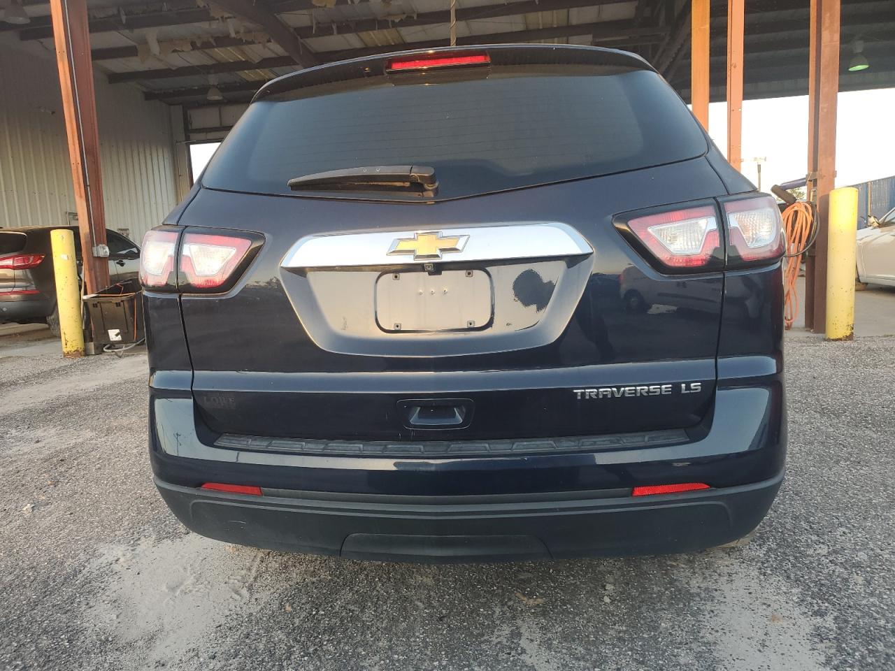 2016 Chevrolet Traverse Ls VIN: 1GNKRFKD2GJ227042 Lot: 76151524