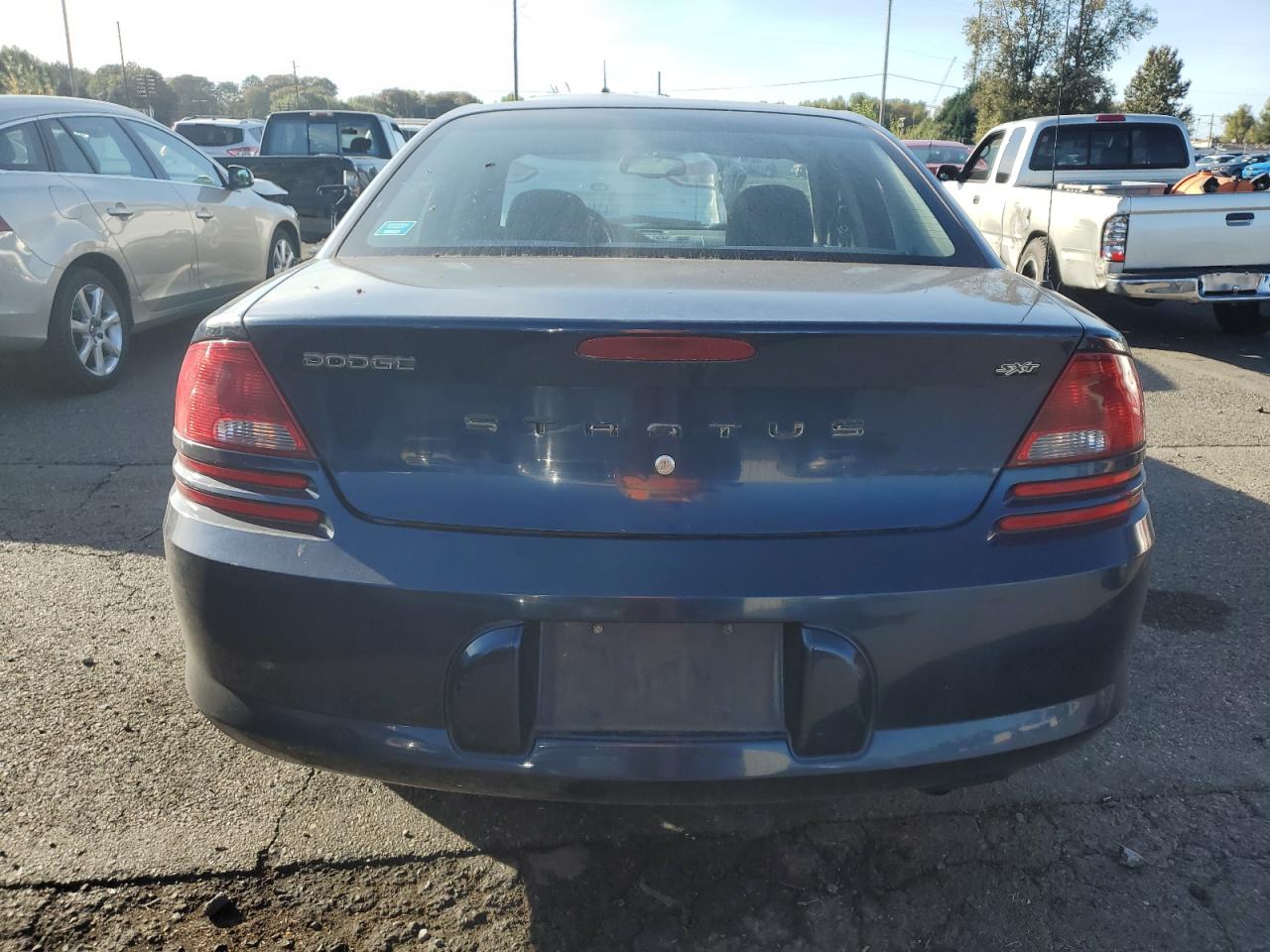 1B3AL46X25N700587 2005 Dodge Stratus Sxt