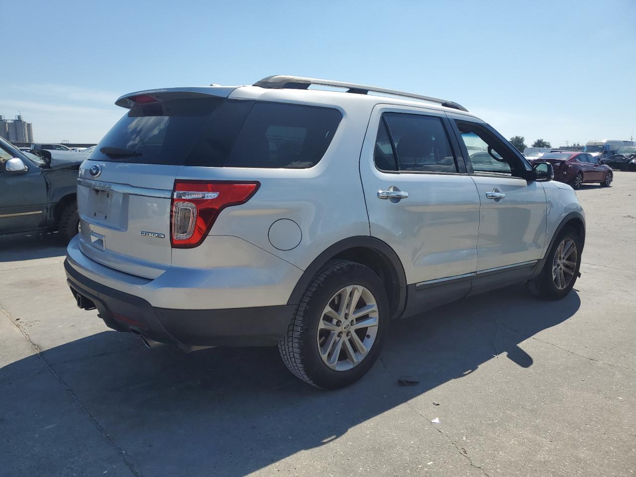 1FM5K7D82FGA12199 2015 Ford Explorer Xlt