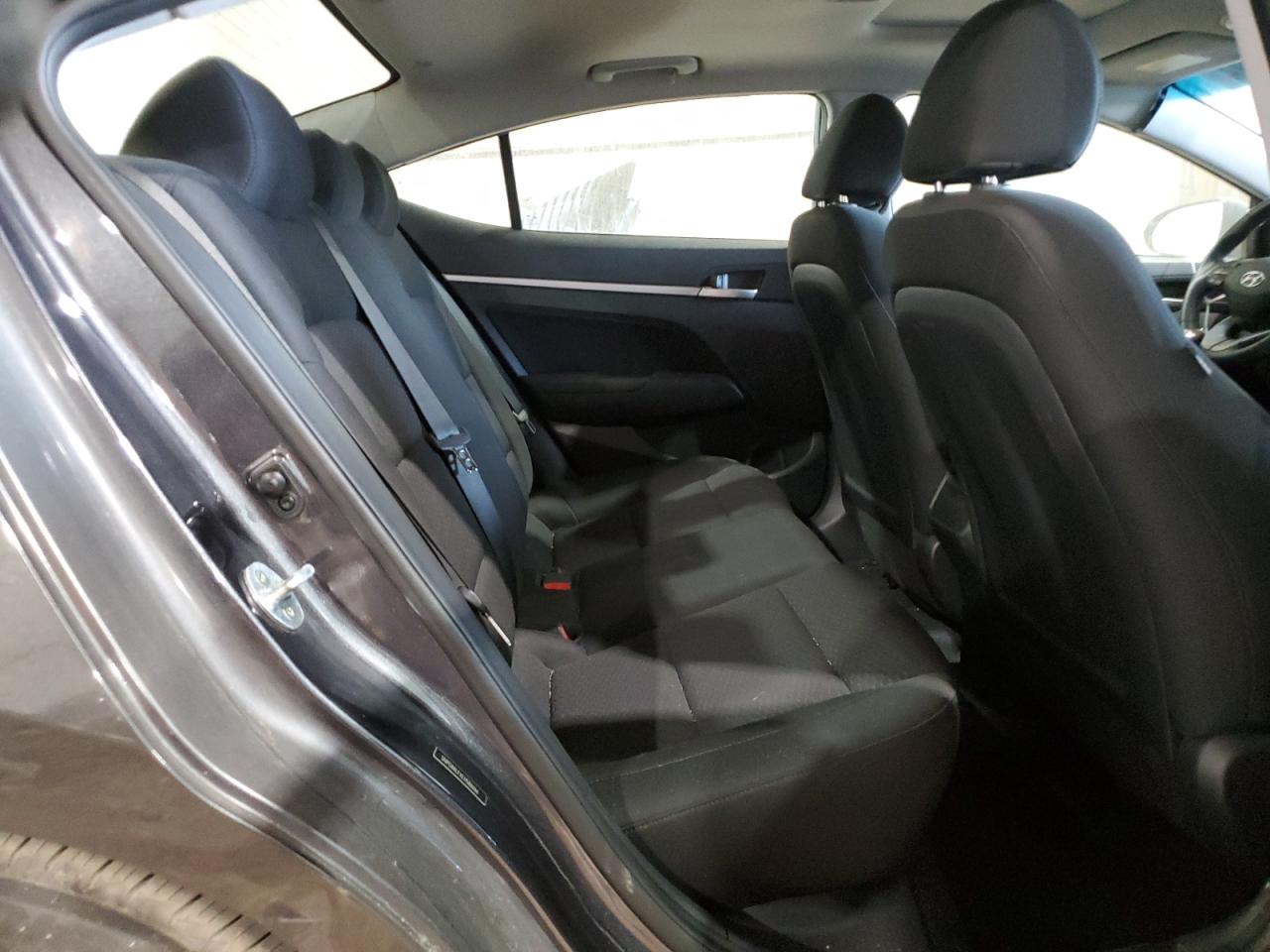 2020 Hyundai Elantra - Image 10