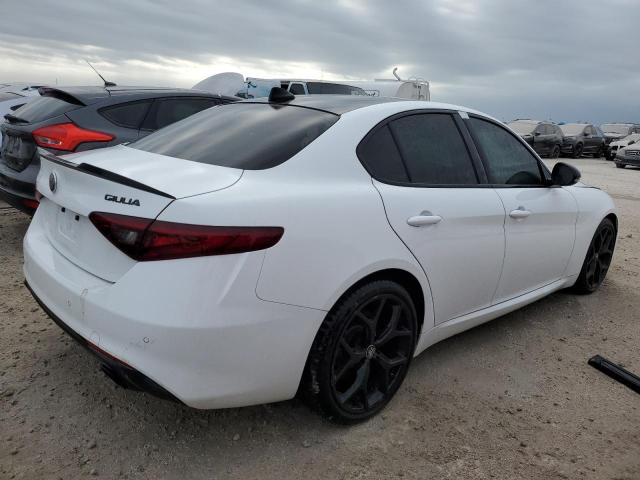  ALFA ROMEO GIULIA 2020 Білий