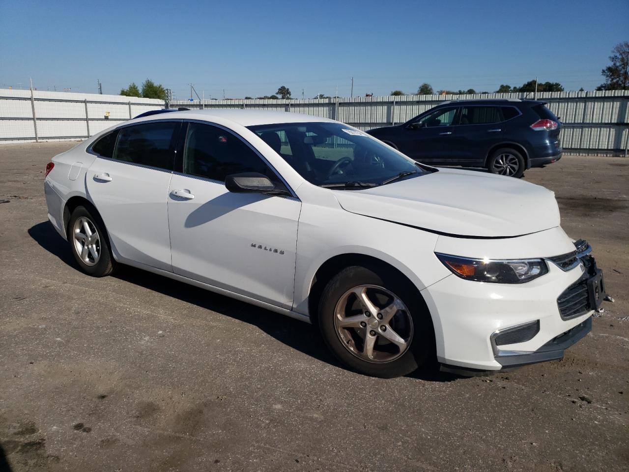 2018 Chevrolet Malibu - Image 4
