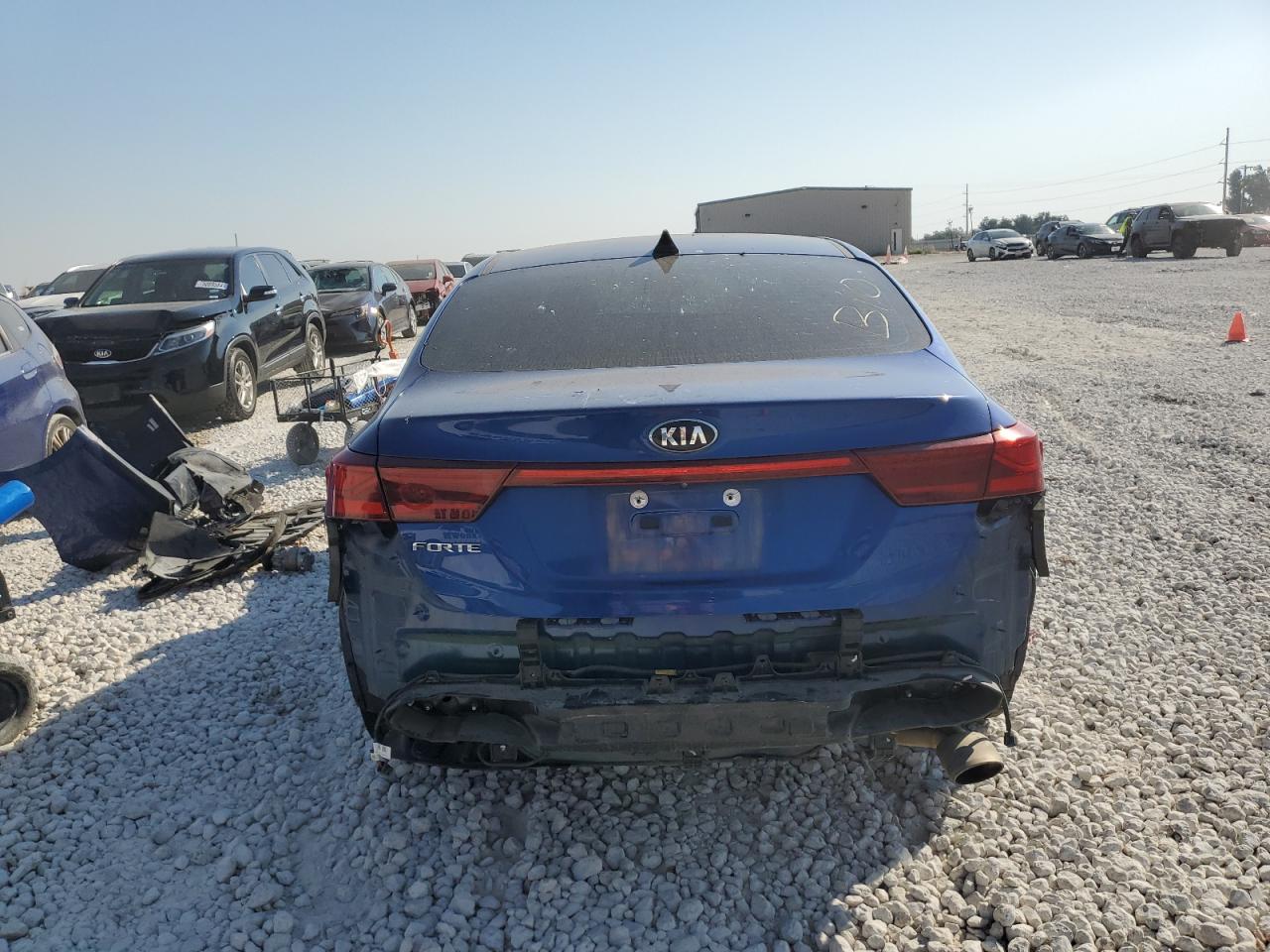 2019 Kia Forte - Image 6