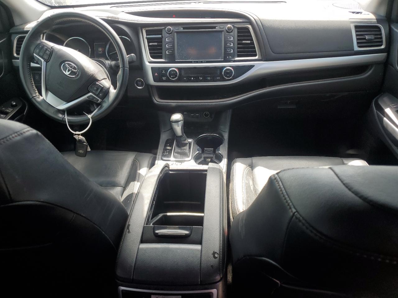2019 Toyota Highlander - Image 8