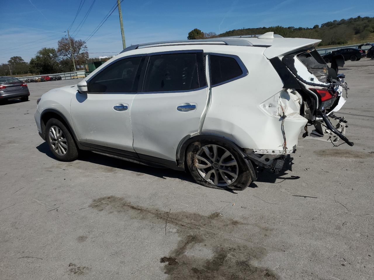 KNMAT2MV4KP526574 2019 NISSAN ROGUE - Image 2