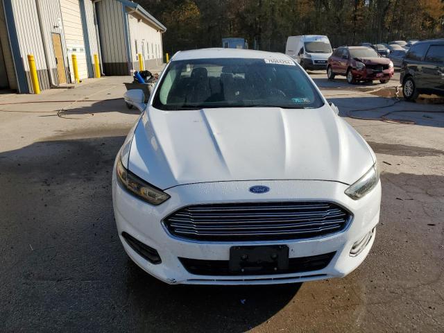  FORD FUSION 2016 Белы