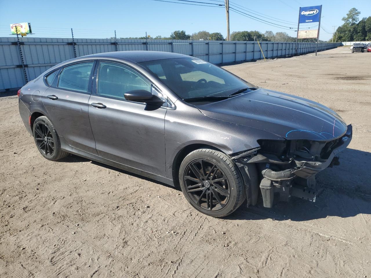 2016 Chrysler 200 - Image 4