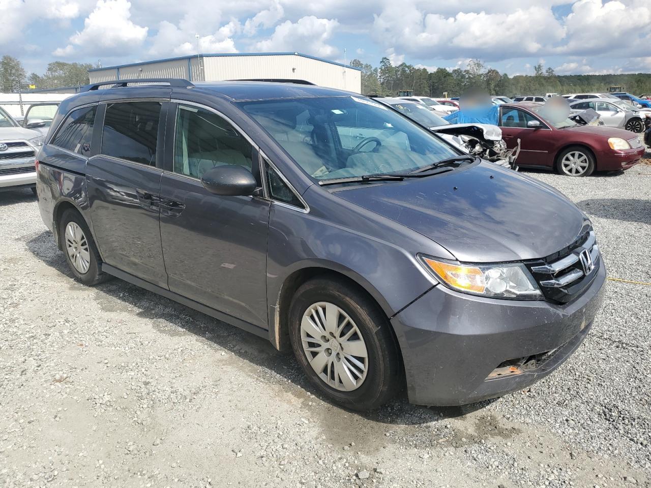 2016 Honda Odyssey - Image 4