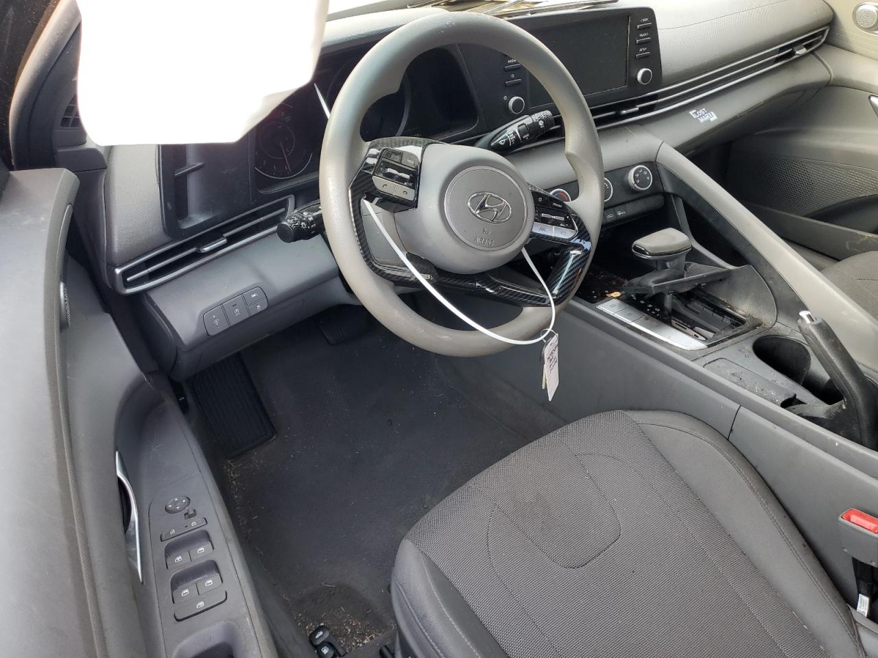 2021 Hyundai Elantra - Image 8