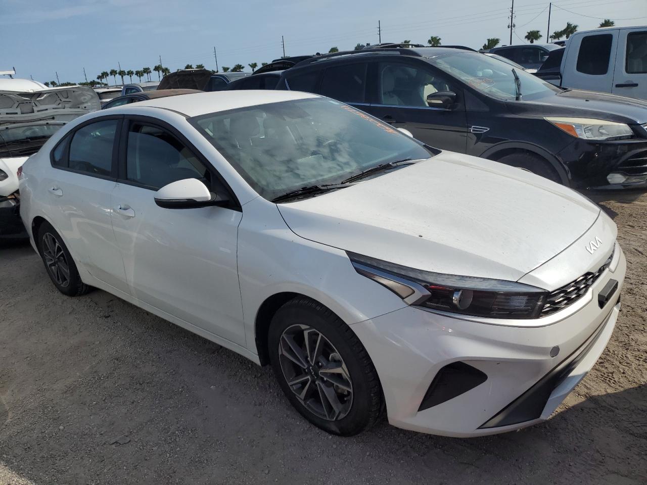2024 Kia Forte - Image 4