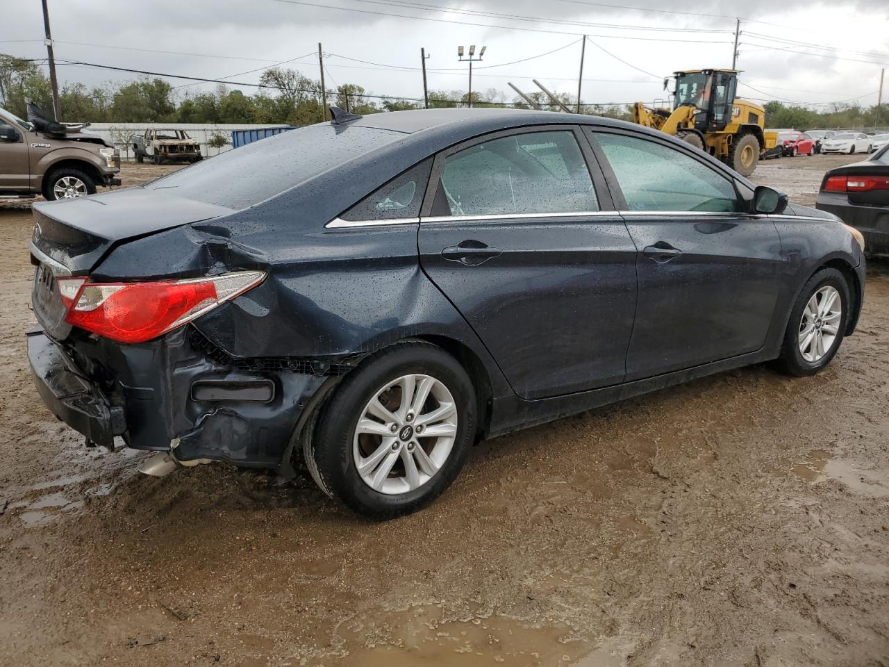 2011 Hyundai Sonata - Image 3