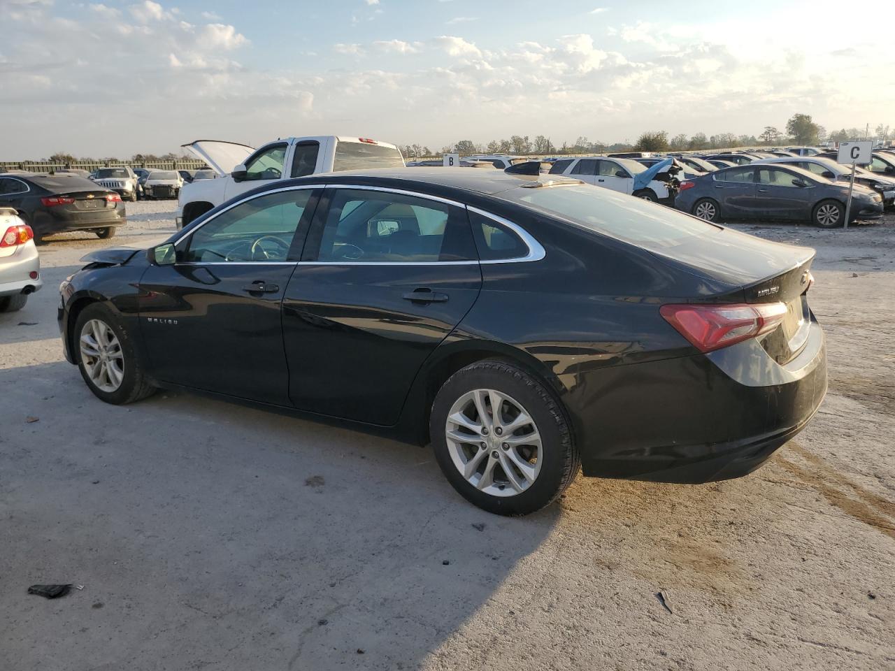 2020 Chevrolet Malibu - Image 2