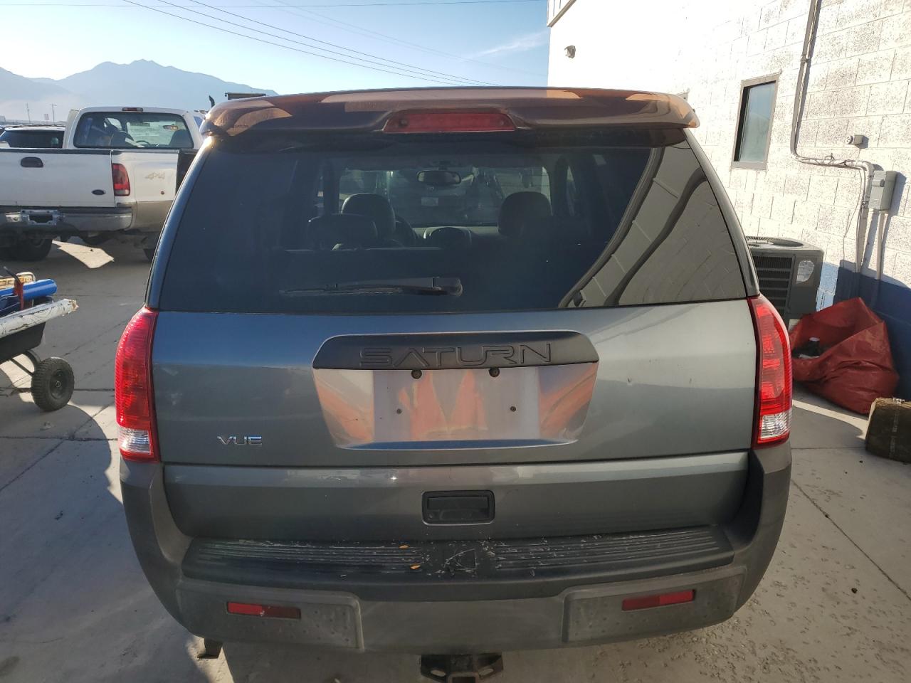 2005 Saturn Vue VIN: 5GZCZ23D75S858704 Lot: 77181804