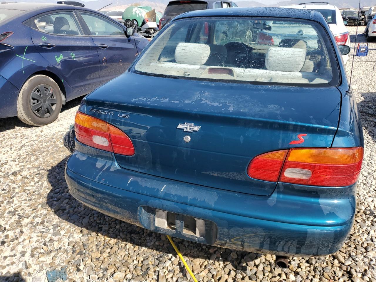 2001 Chevrolet Geo Prizm Base VIN: 1Y1SK52871Z404151 Lot: 74320794