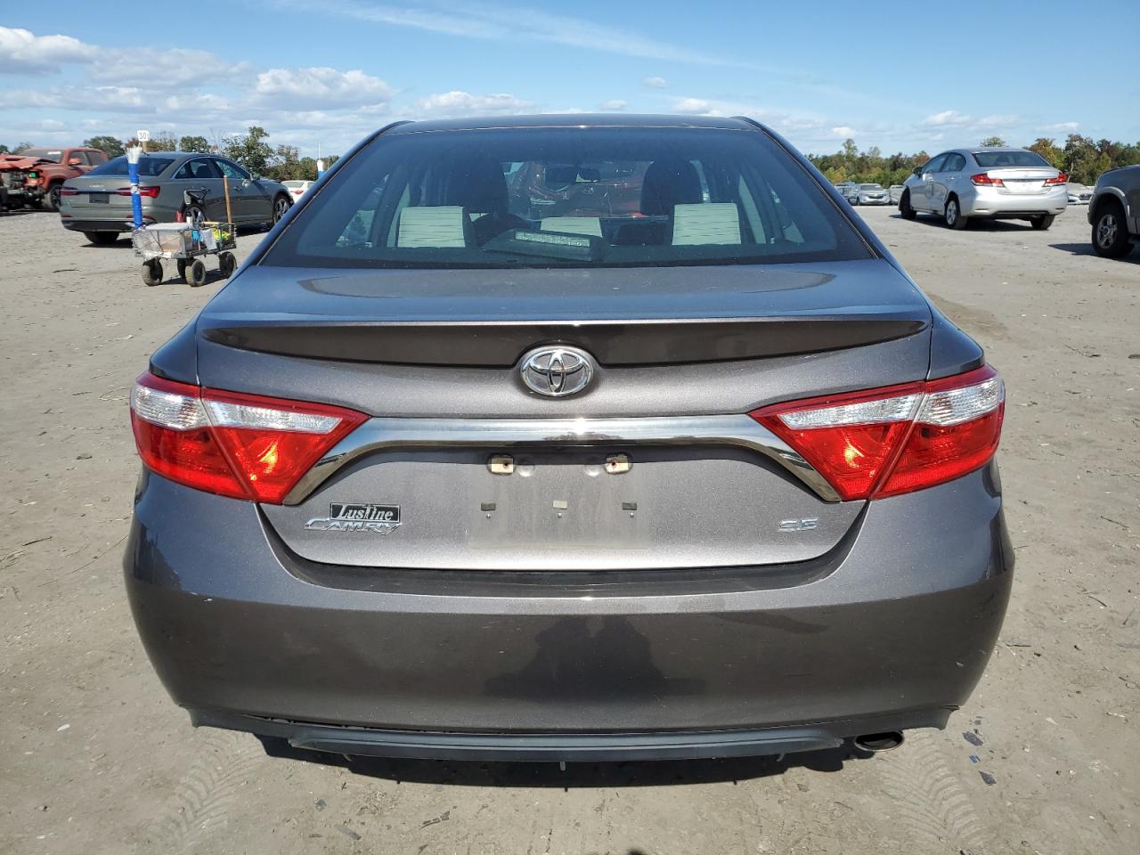 4T1BF1FK1GU234376 2016 Toyota Camry Le