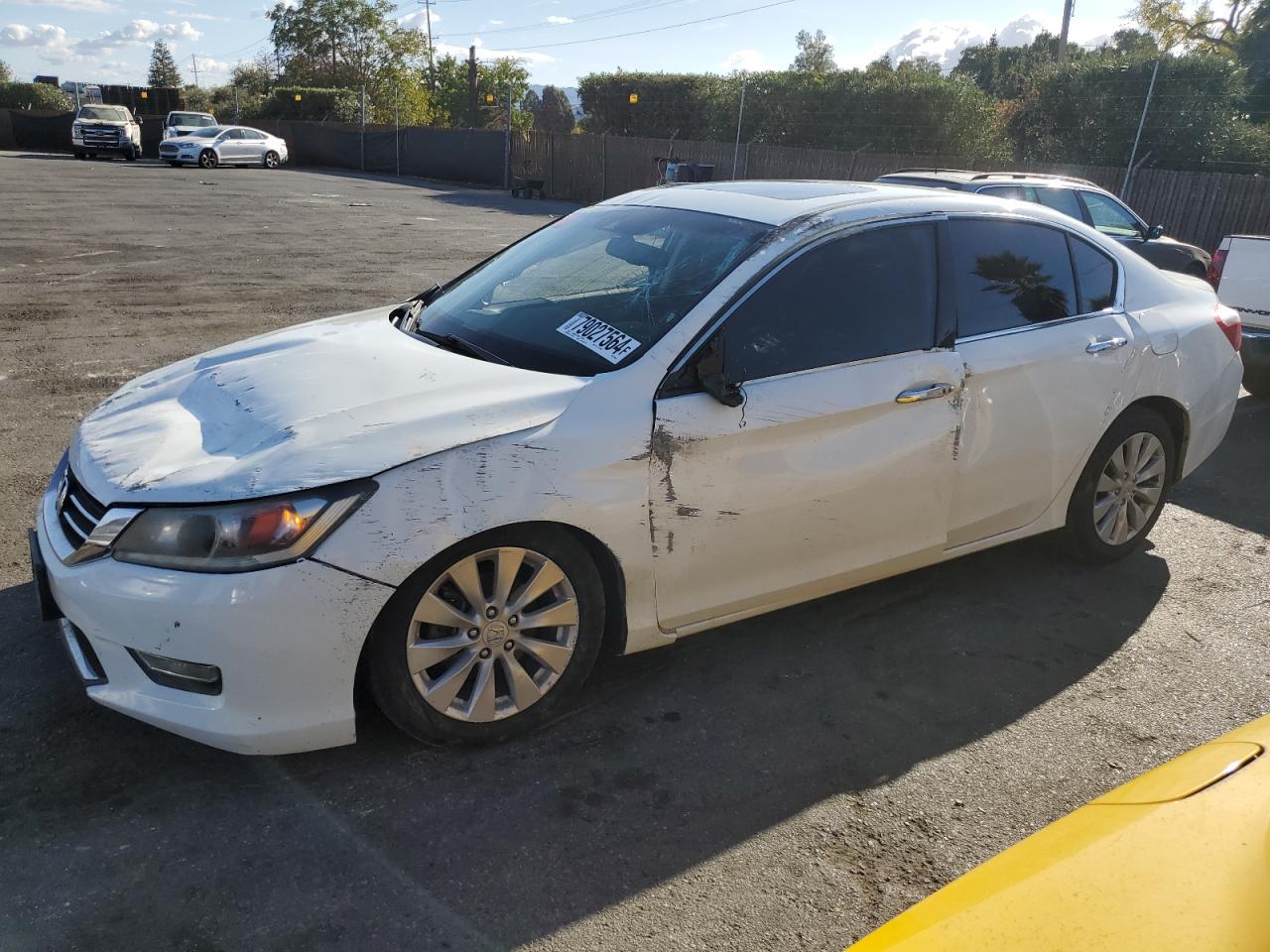 VIN 1HGCR3F84DA038382 2013 HONDA ACCORD no.1