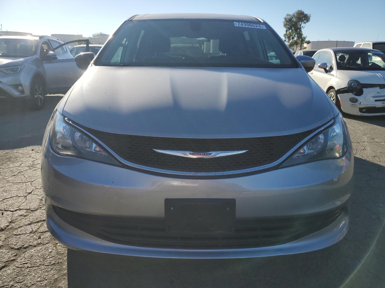 2C4RC1CG5HR722840 2017 Chrysler Pacifica Lx