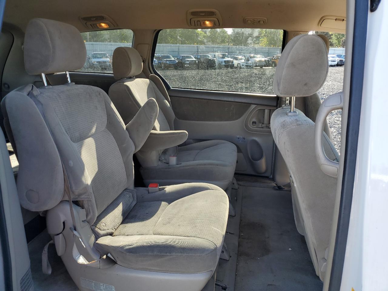 2008 Toyota Sienna - Image 12