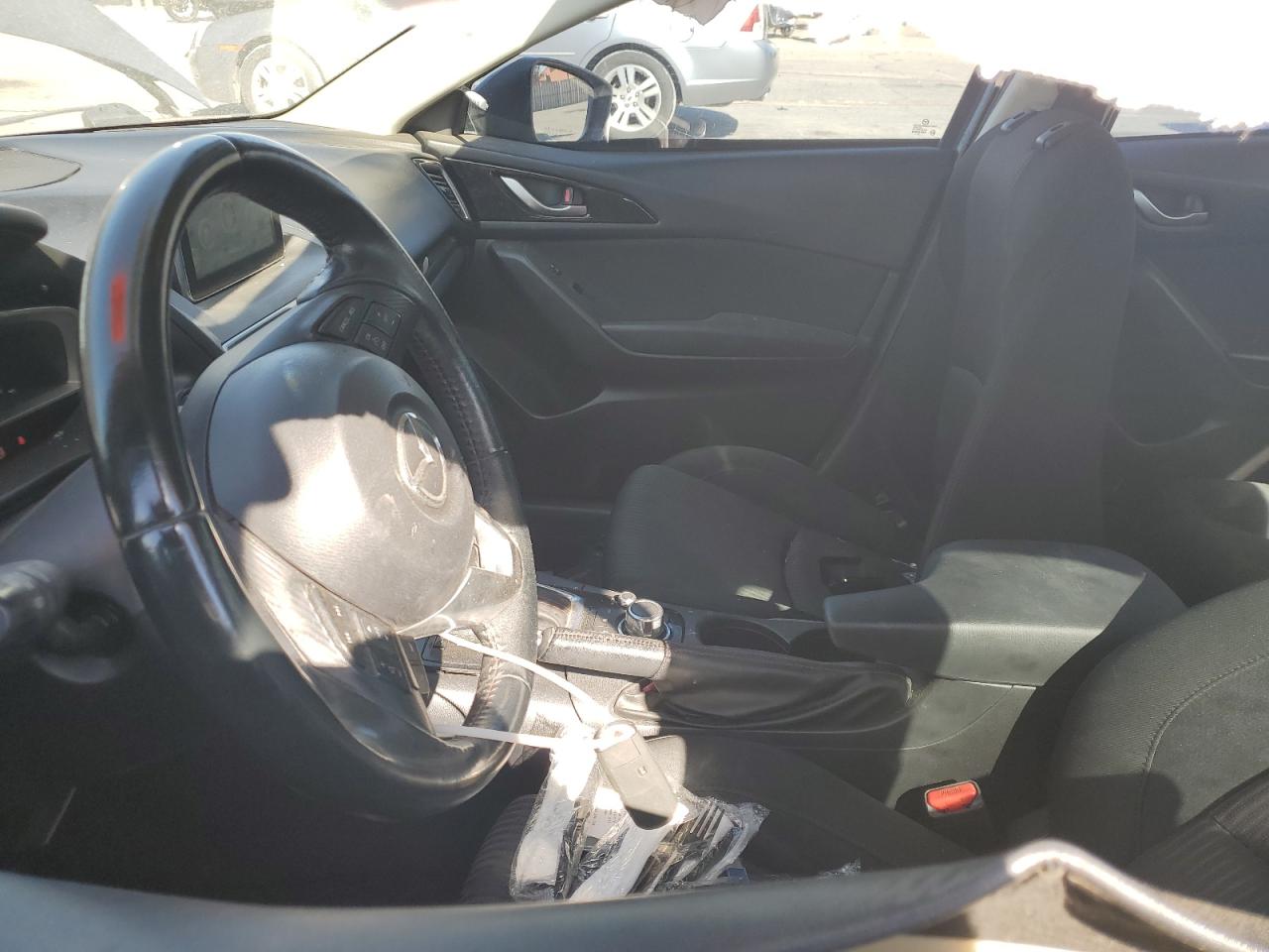 2015 Mazda 3 - Image 7
