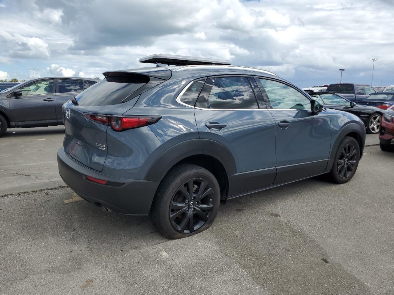 2022 Mazda CX-30 - Image 3