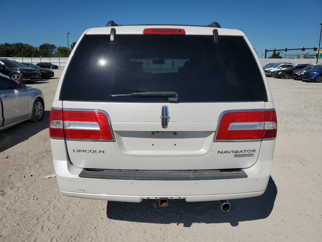 2011 Lincoln Navigator L VIN: 5LMJJ3H53BEJ00742 Lot: 76994654