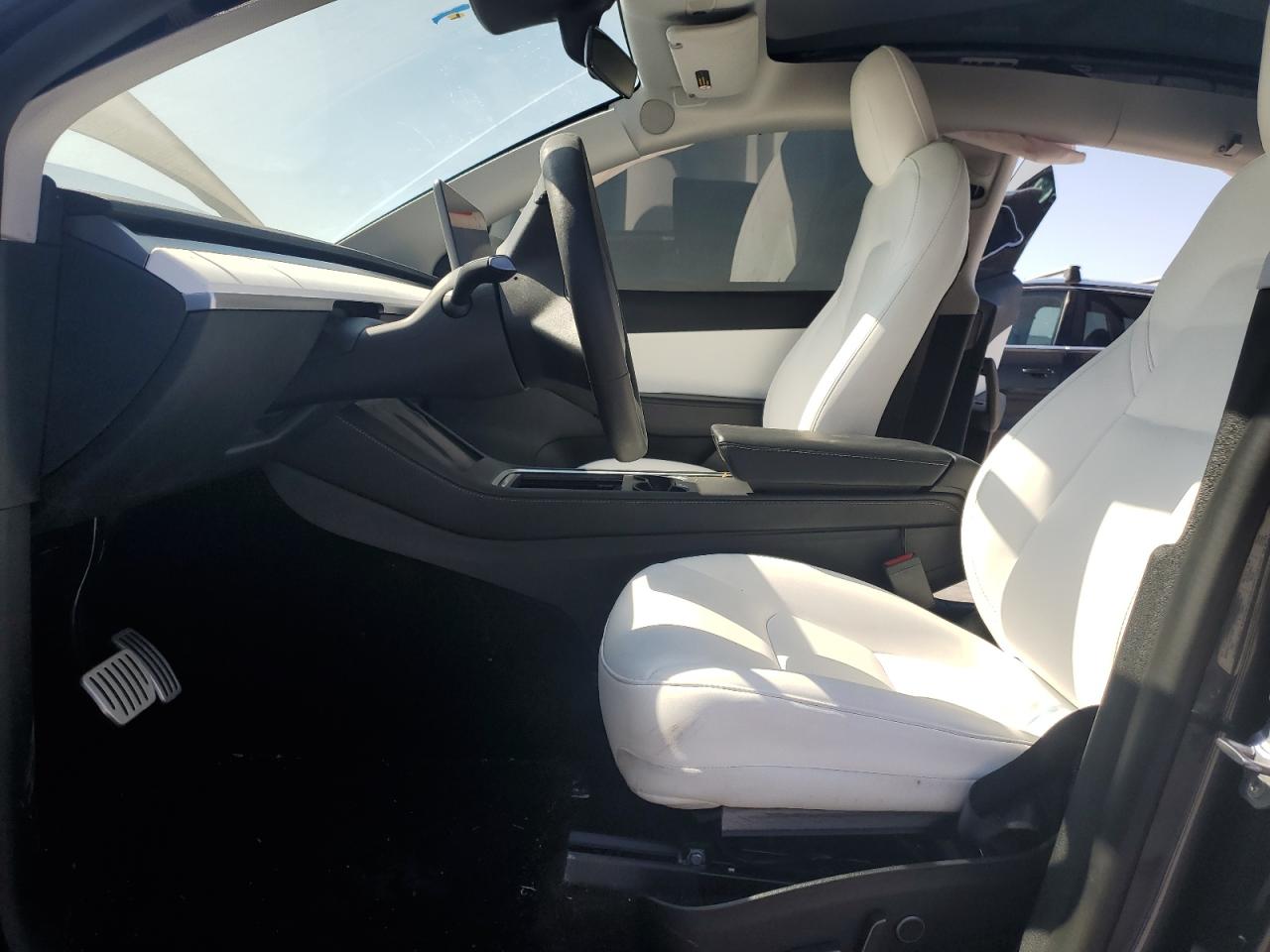 5YJYGDEF8MF252122 2021 Tesla Model Y