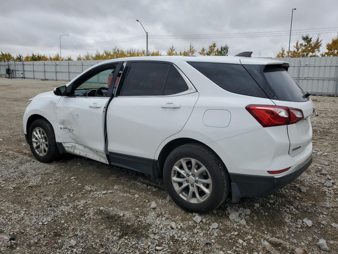 2018 Chevrolet Equinox - Image 2
