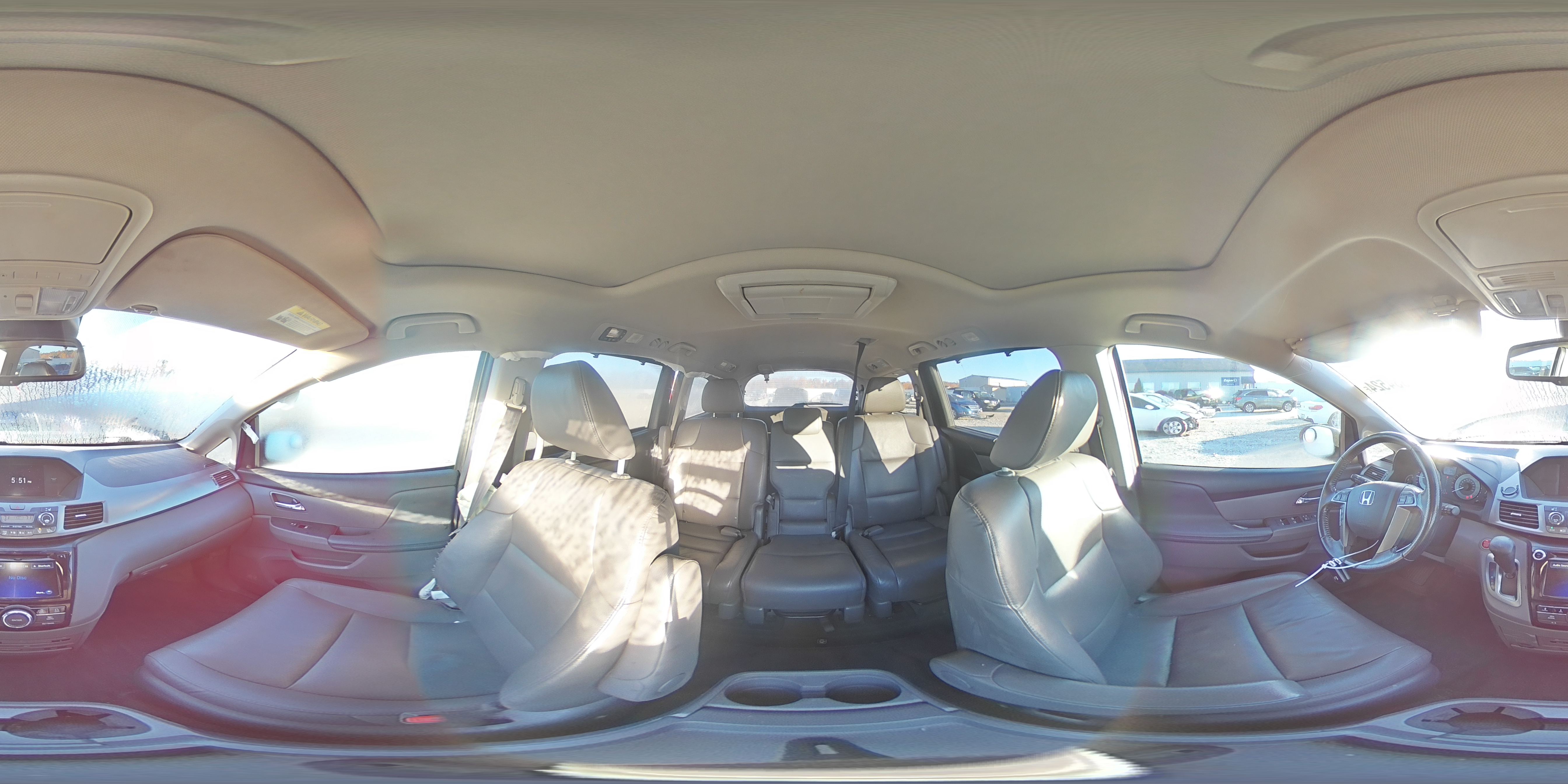 2015 Honda Odyssey - Image 15