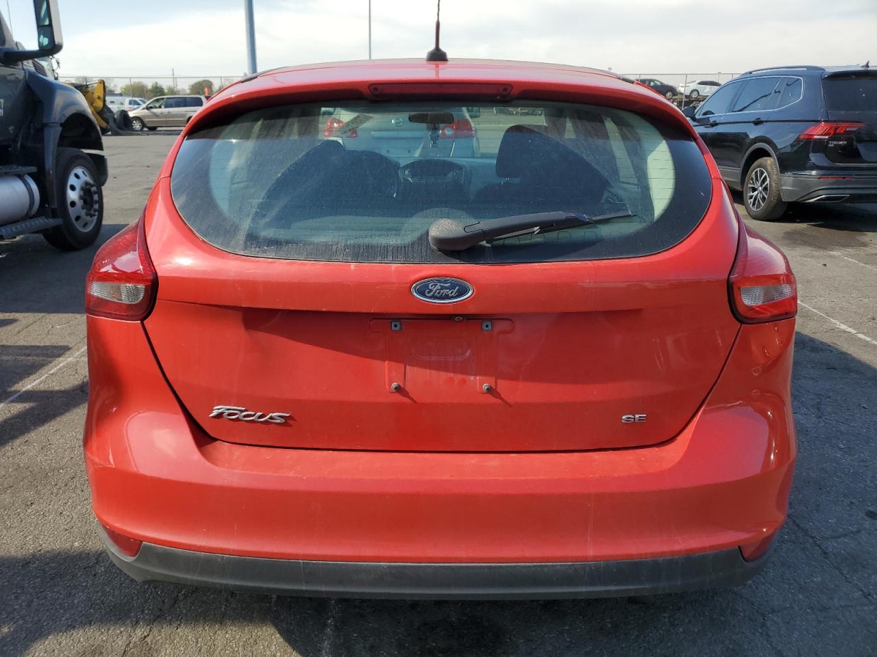 2015 Ford Focus Se VIN: 1FADP3K2XFL296378 Lot: 77351624