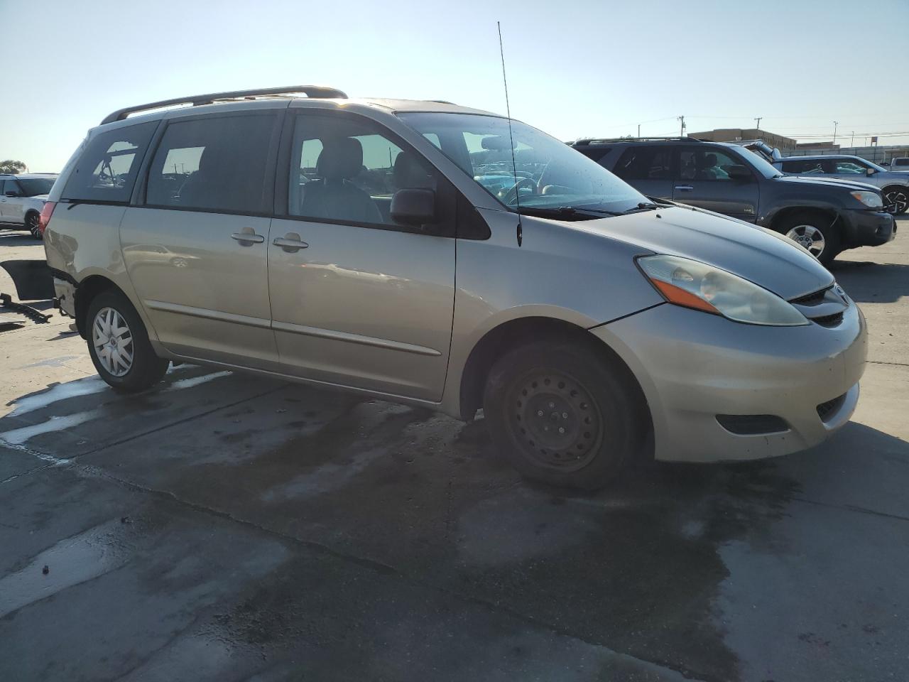 2009 Toyota Sienna - Image 4