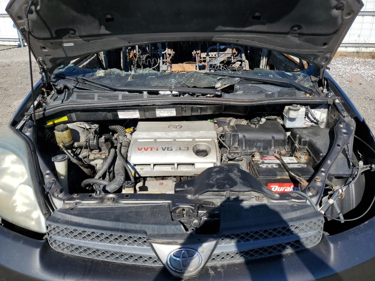 2004 Toyota Sienna - Image 13