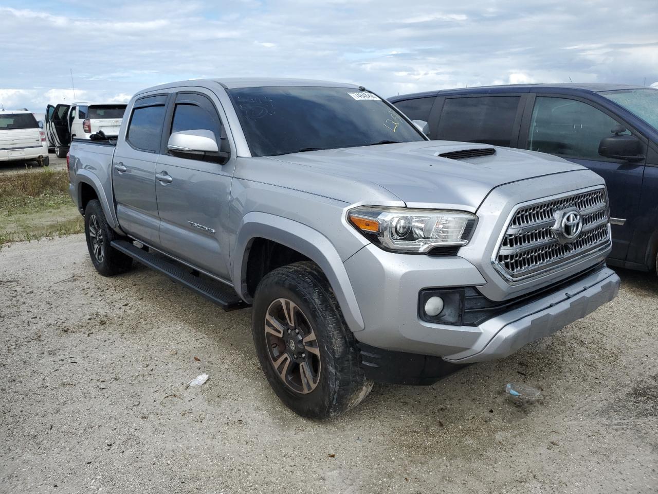 VIN 5TFAZ5CN5GX008031 2016 TOYOTA TACOMA no.4