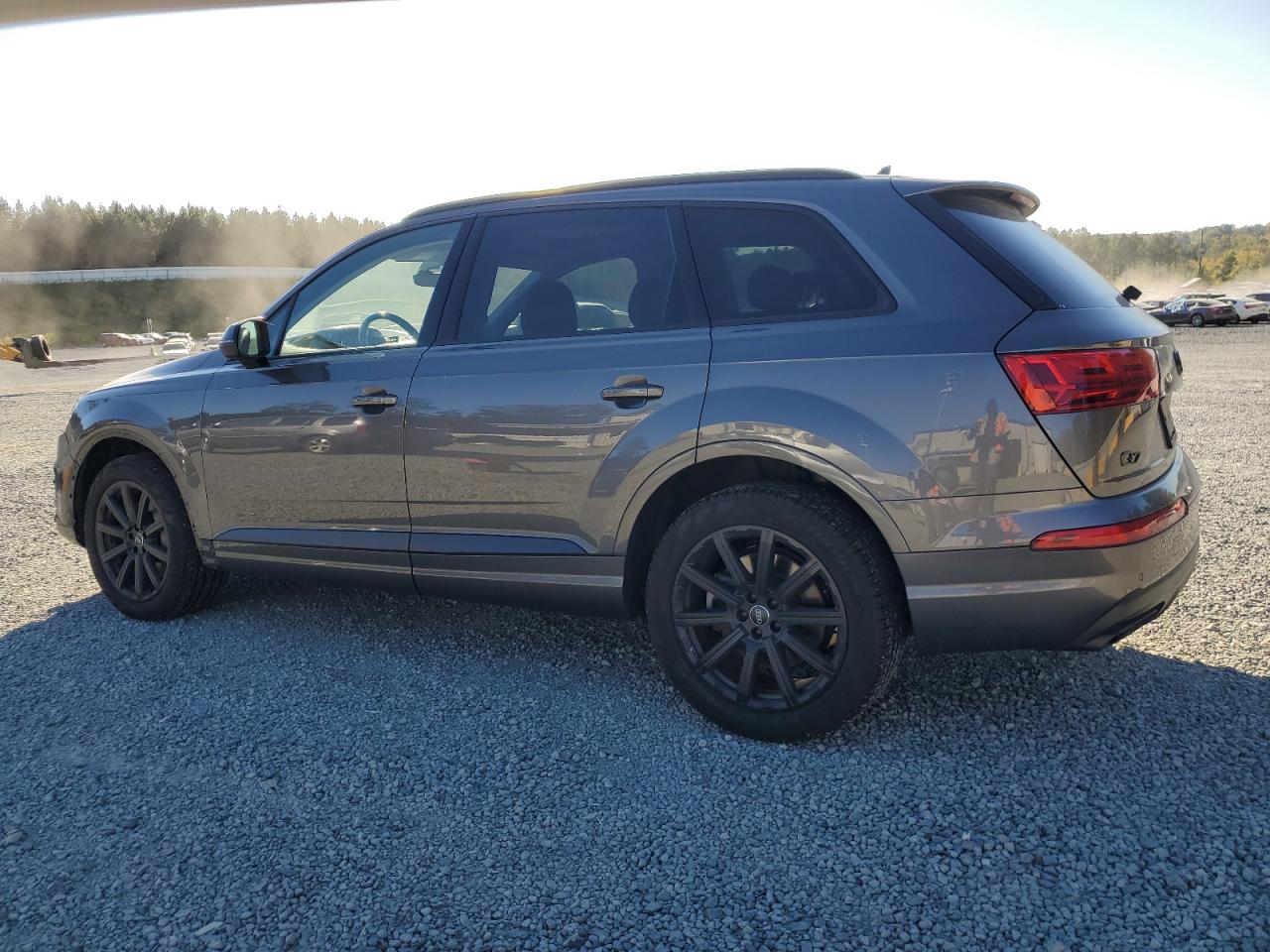 2018 Audi Q7 - Image 2