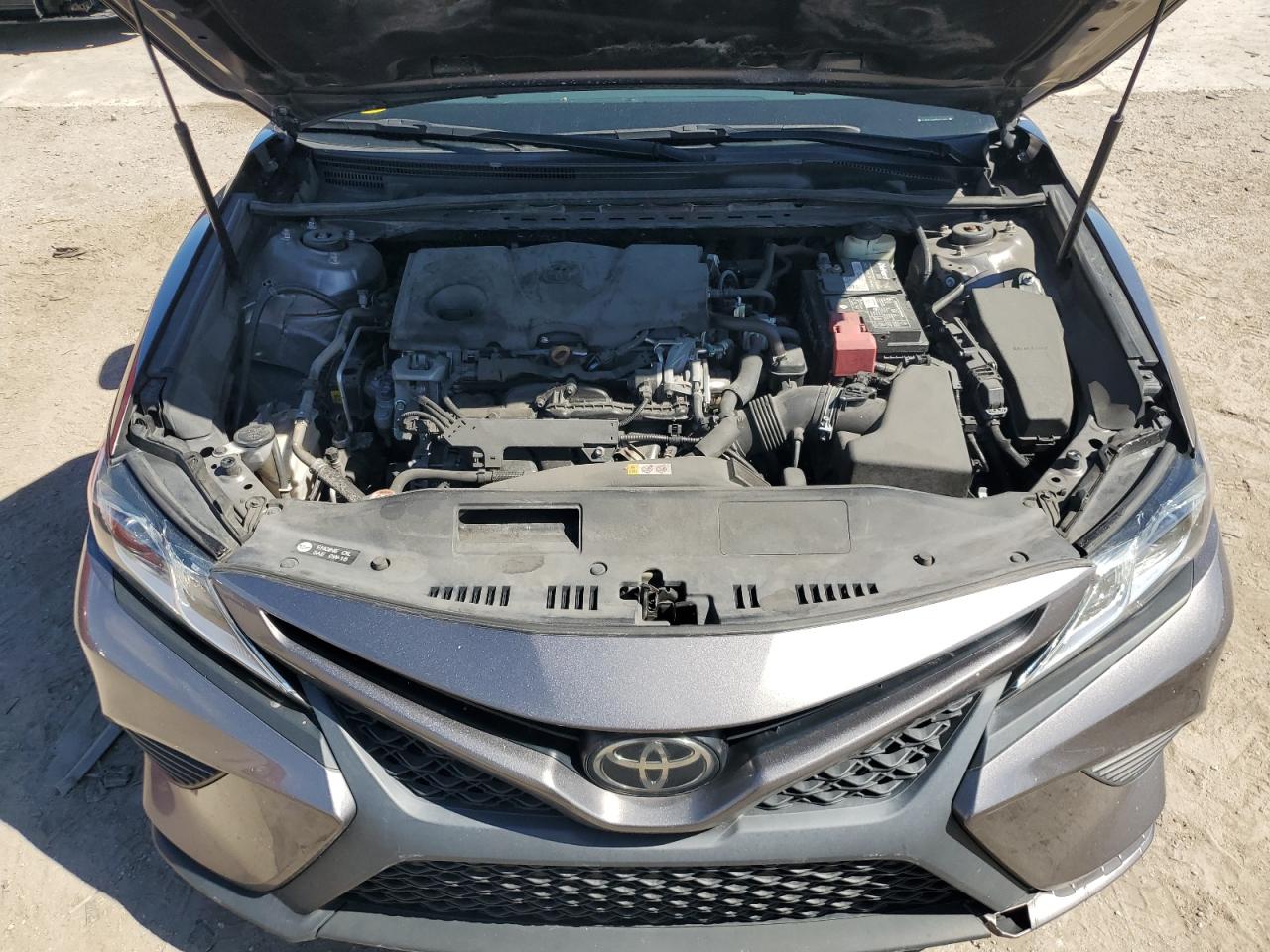 2018 Toyota Camry L VIN: 4T1B11HKXJU574614 Lot: 77865494