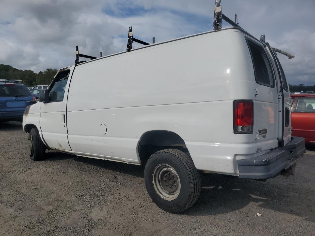 2013 Ford Econoline - Image 2