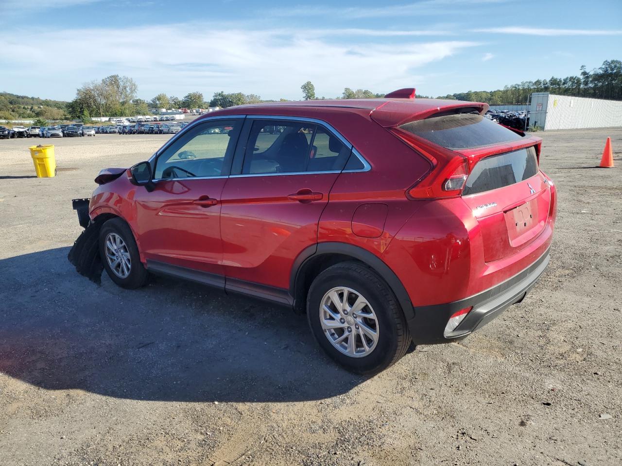 2019 Mitsubishi Eclipse - Image 2
