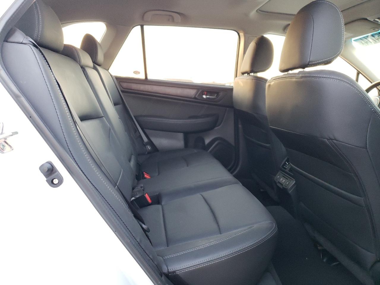 2019 Subaru Outback - Image 11