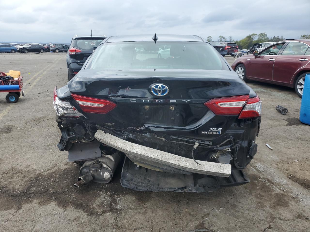 4T1B21HK3JU006105 2018 Toyota Camry Hybrid