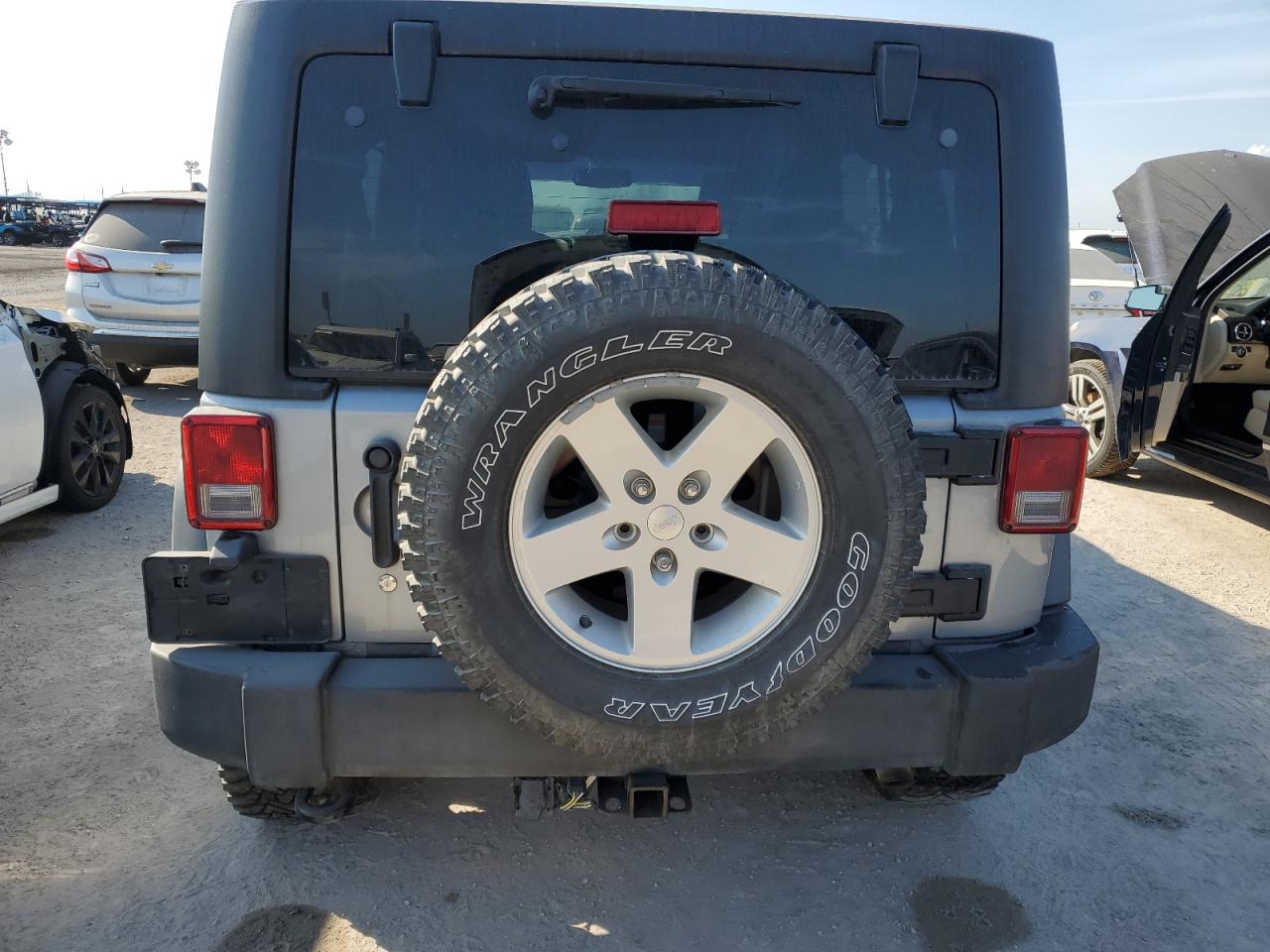 2015 Jeep Wrangler Unlimited Sport VIN: 1C4BJWDG4FL762089 Lot: 76143954