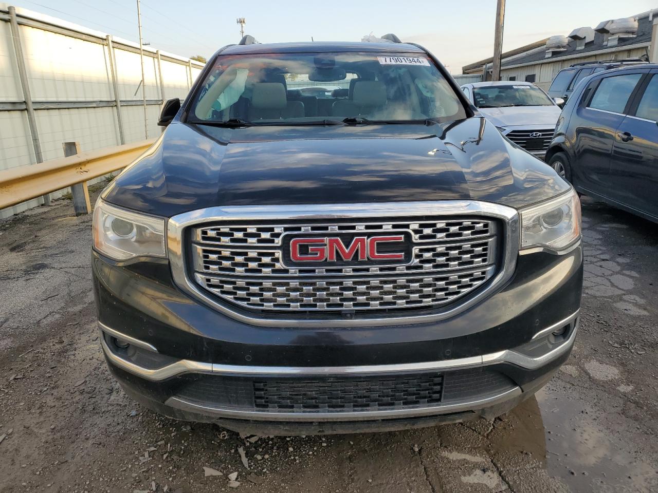 2018 GMC Acadia - Image 5